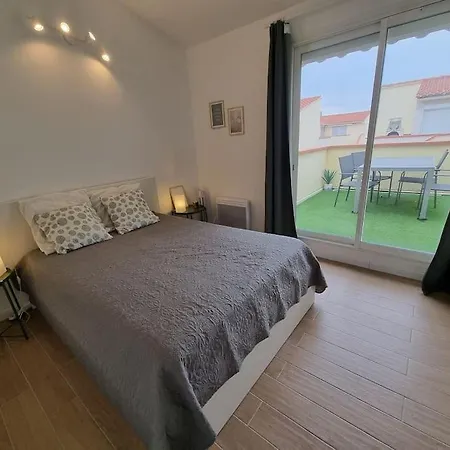 Amour A La Plage, Appartement Climatise, Terrasse A Barcares A Deux Pas De La Plage Apartment Le Barcares