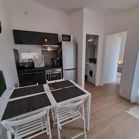 Apartment Amour A La Plage, Appartement Climatise, Terrasse A Barcares A Deux Pas De La Plage