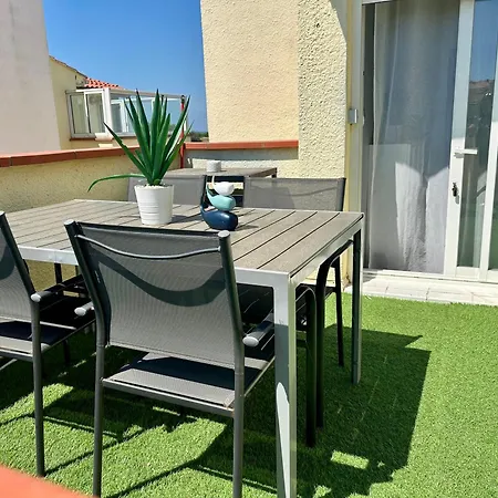 Amour A La Plage, Appartement Climatise, Terrasse A Barcares A Deux Pas De La Plage Le Barcares